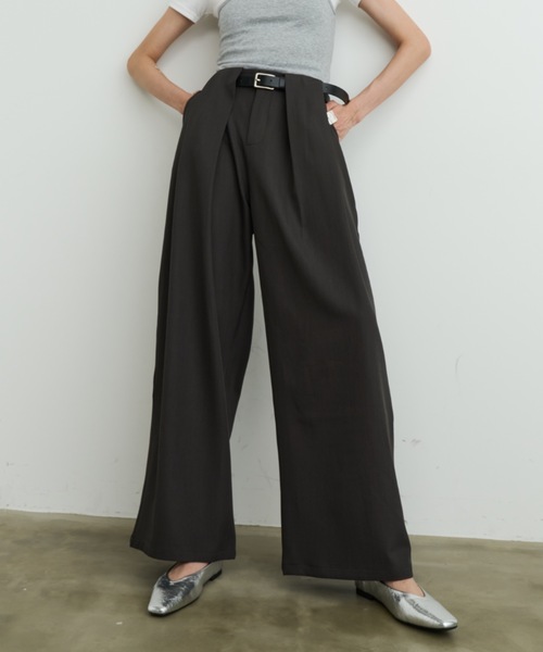 DFFUR. ワイドタックループスラックス